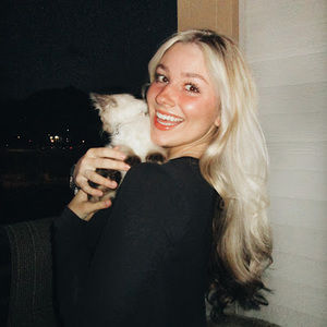 Meet your Posher, Kins